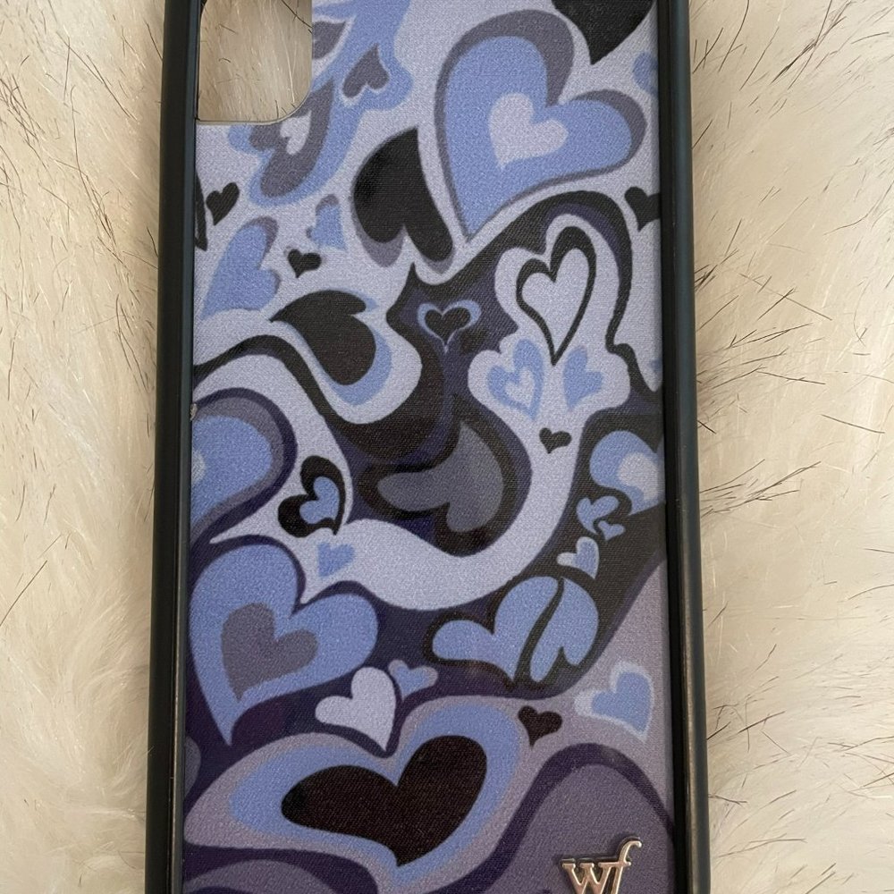 Wildflower iphone xr Salem Mitchell case good condition.